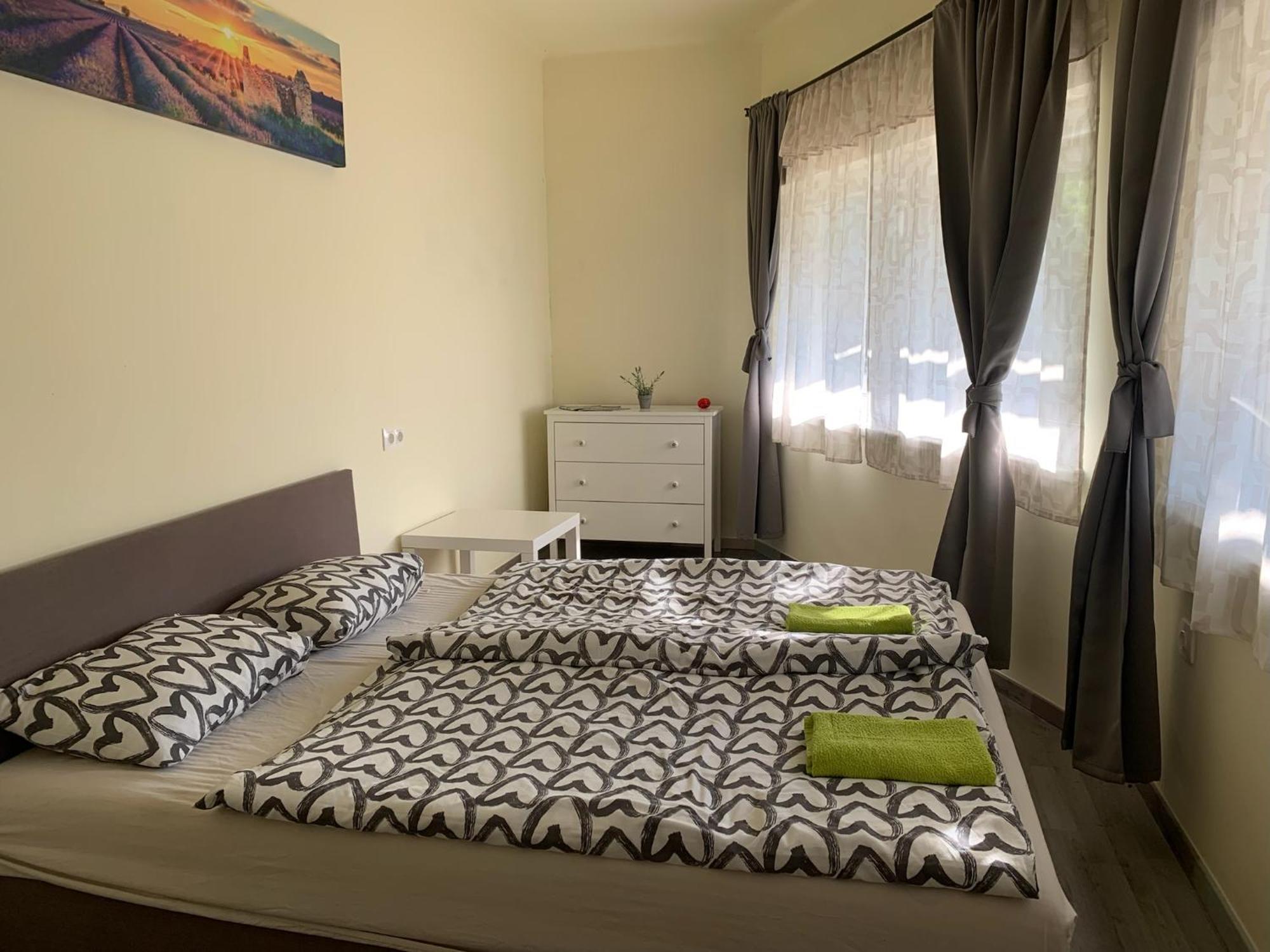 Levendulakert Siofok Apartmanhaz Ngoại thất bức ảnh